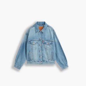 Levi’s 90S TRUCKER JACKET oversized, size XS (fits like a S/M as it’s oversized)